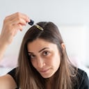 El aceite de oliva se convierte en un regalo para el cabello.