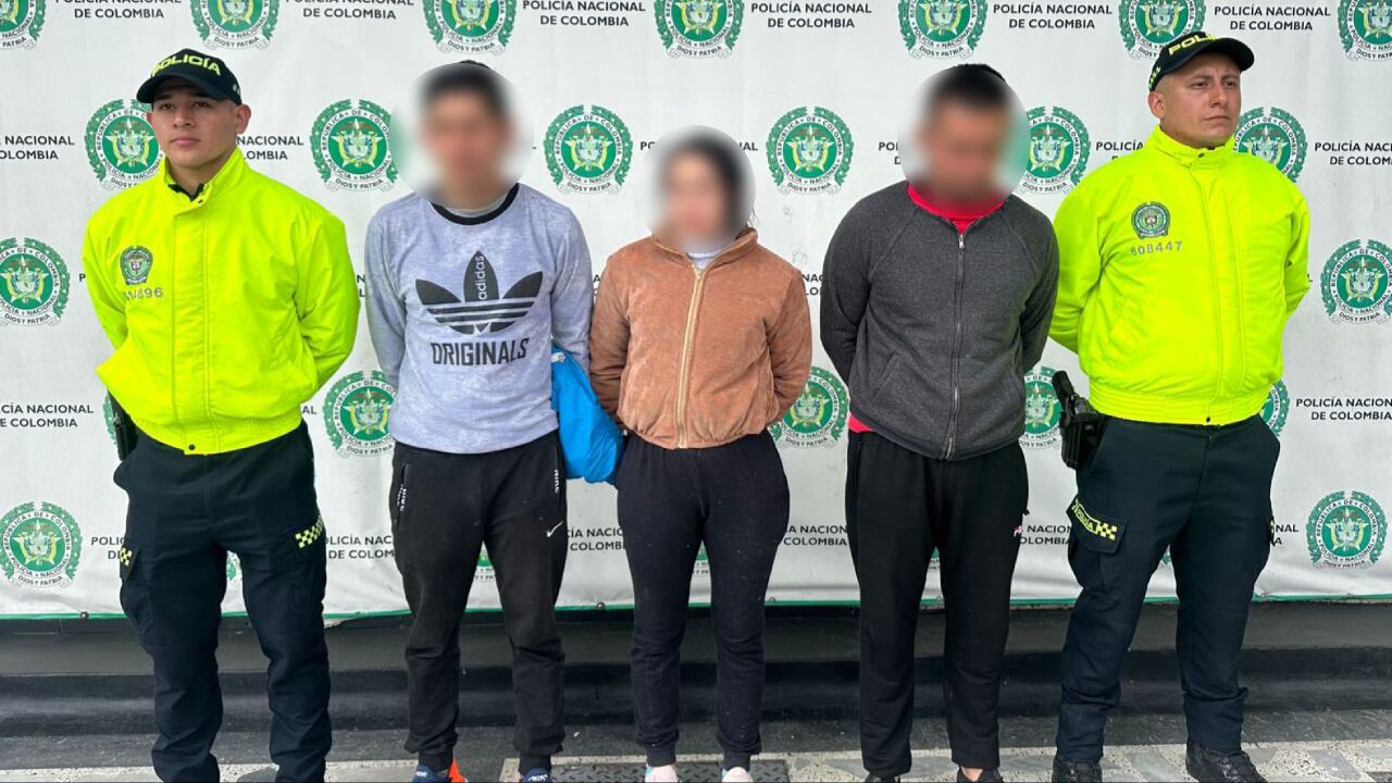 Momento de la captura de la mujer “señuelo” y sus dos cómplices.