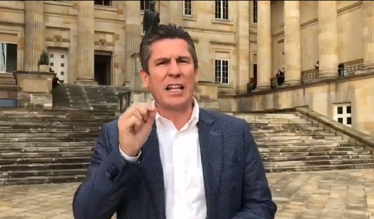 Ricardo Ferro radicó un proyecto en el congreso de la República que podría volver obligatoria la vacuna contra el COVID-19