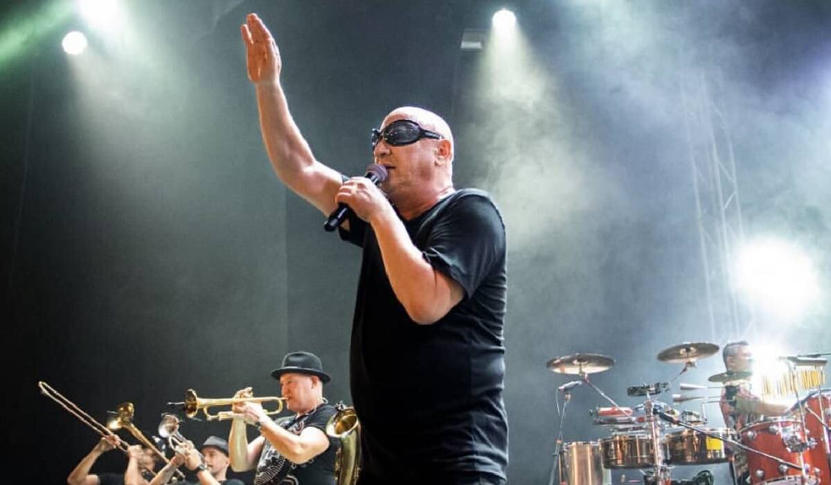 El cantante principal de la agrupación dio detalles de la creación y el desarrollo de la banda desde los años noventas. También se refirió a la selección de Argentina en el Mundial