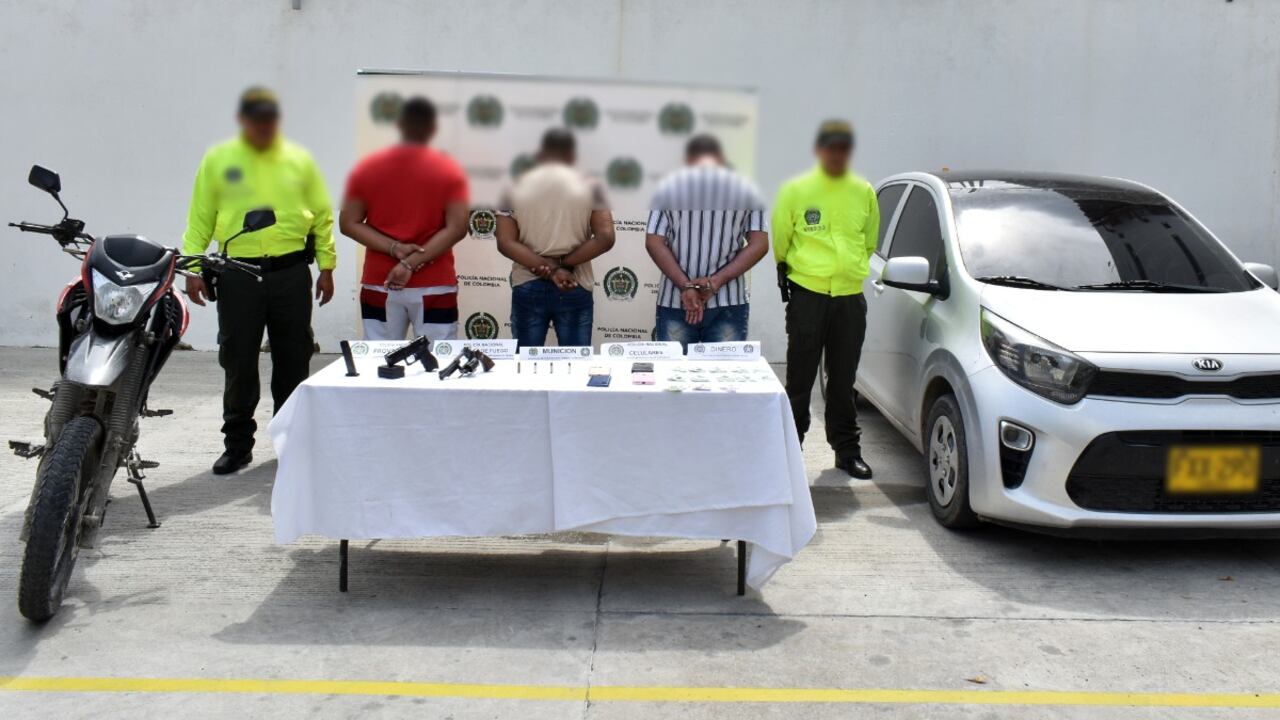 Capturados como presuntos responsables de hurto a carro de valores.