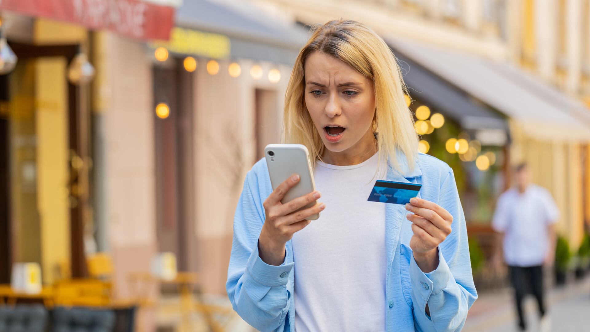 La protección contra fraudes bancarios en línea requiere estar siempre alerta y ser proactivo con la seguridad.