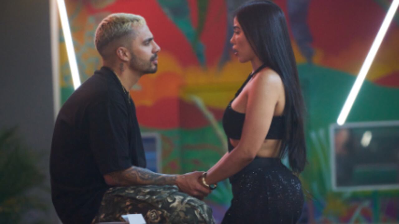 Altafulla puso en duda su relación con Karina García y reveló si la haría su novia fuera del ‘reality’.