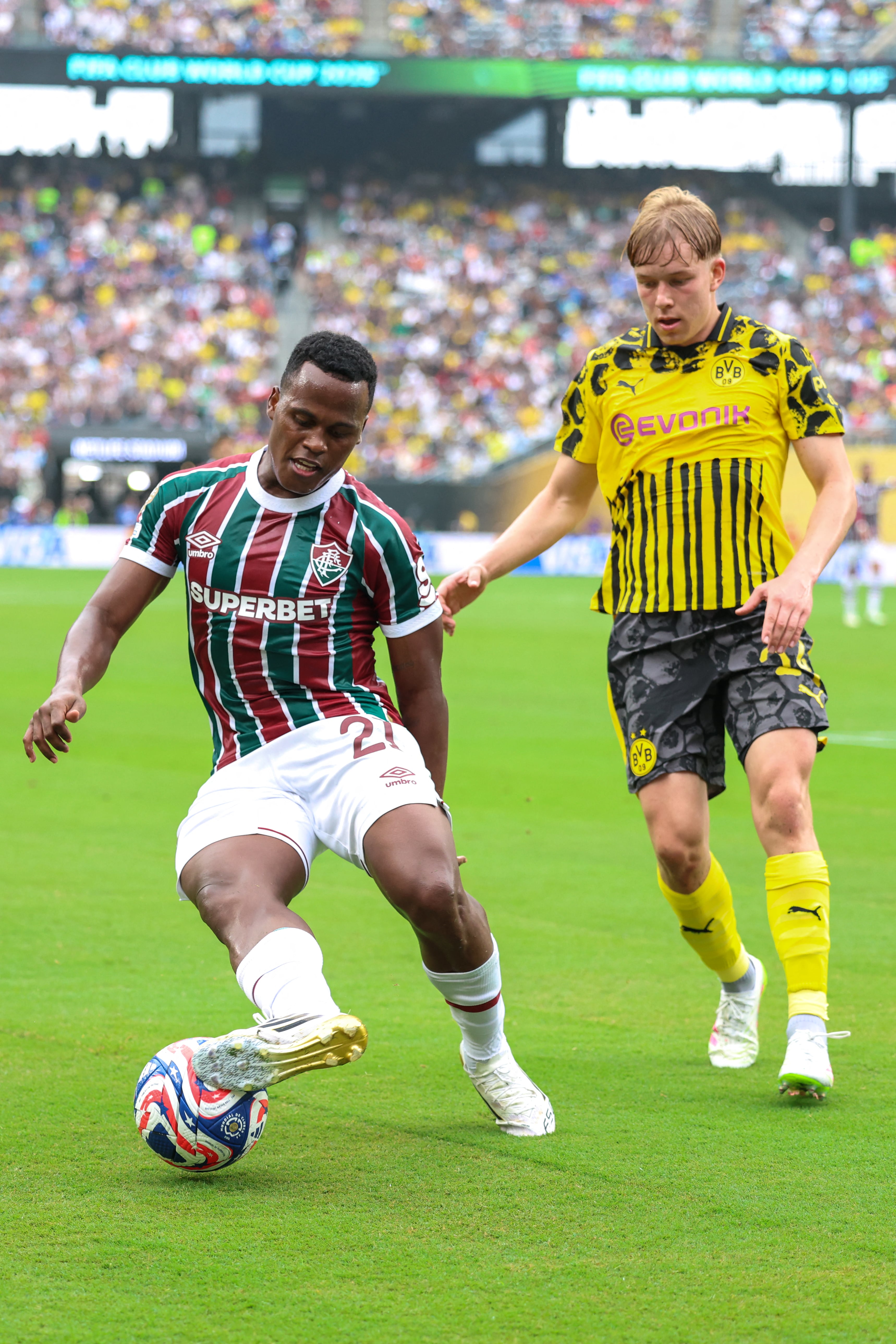 El colombiano Jhon Arias fue titular los 90 minutos, pero no logró concretar ninguna opción.