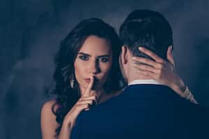 Detectar si alguien gusta de usted en secreto no siempre es fácil.