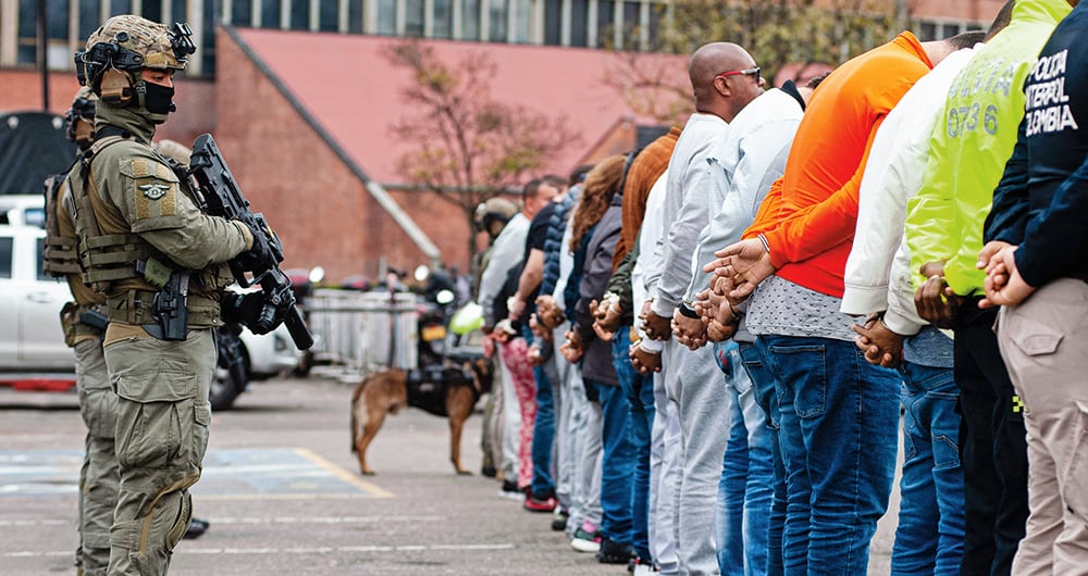   El cartel de La Guajira tiene reclutados a policías, hombres del CTI, directivos de una reconocida universidad y funcionarios públicos.