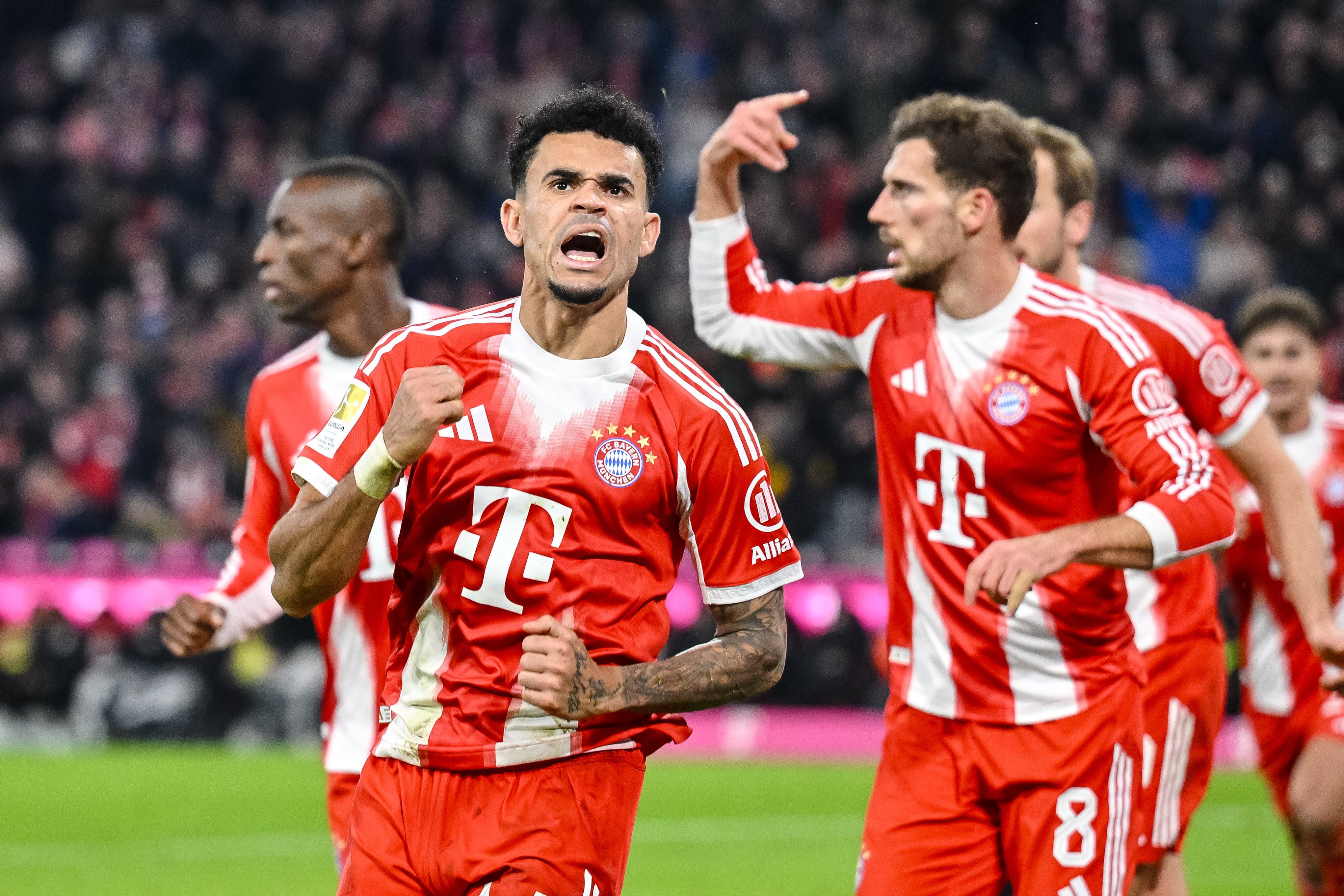 Luis Díaz celebra el gol contra el St. Pauli.