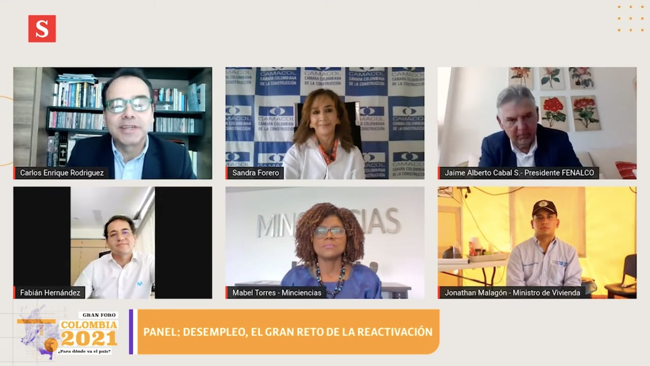 Arriba de izq. a der.: Carlos Rodríguez, subdirector de SEMANA; Sandra Forero, presidenta de Camacol y Jaime Cabal, presidente de Fenalco. Abajo de izq. a der.: Fabián Hernández, presidente de Telefónica Colombia; Mabel Torres, ministra de Ciencias; y Jonathan Malagón, ministro de Vivienda.