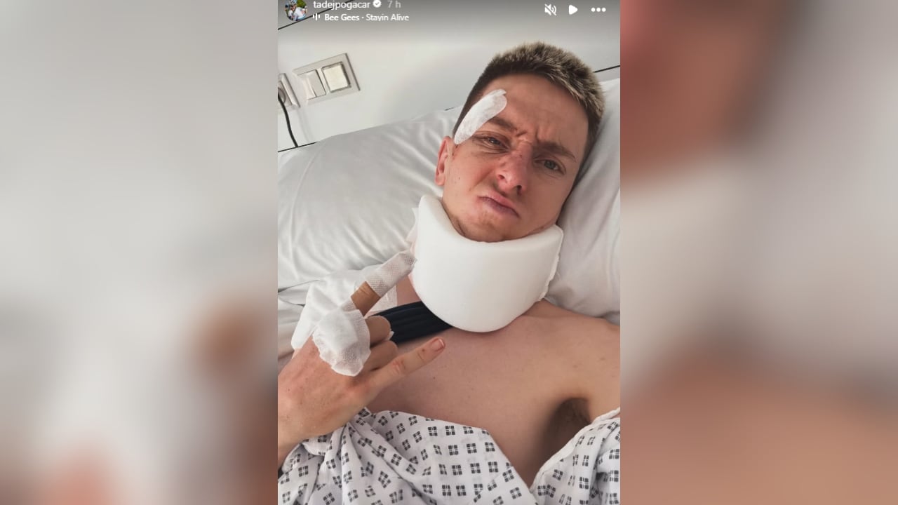 Tadej Pogačar y su primera foto desde el hospital.