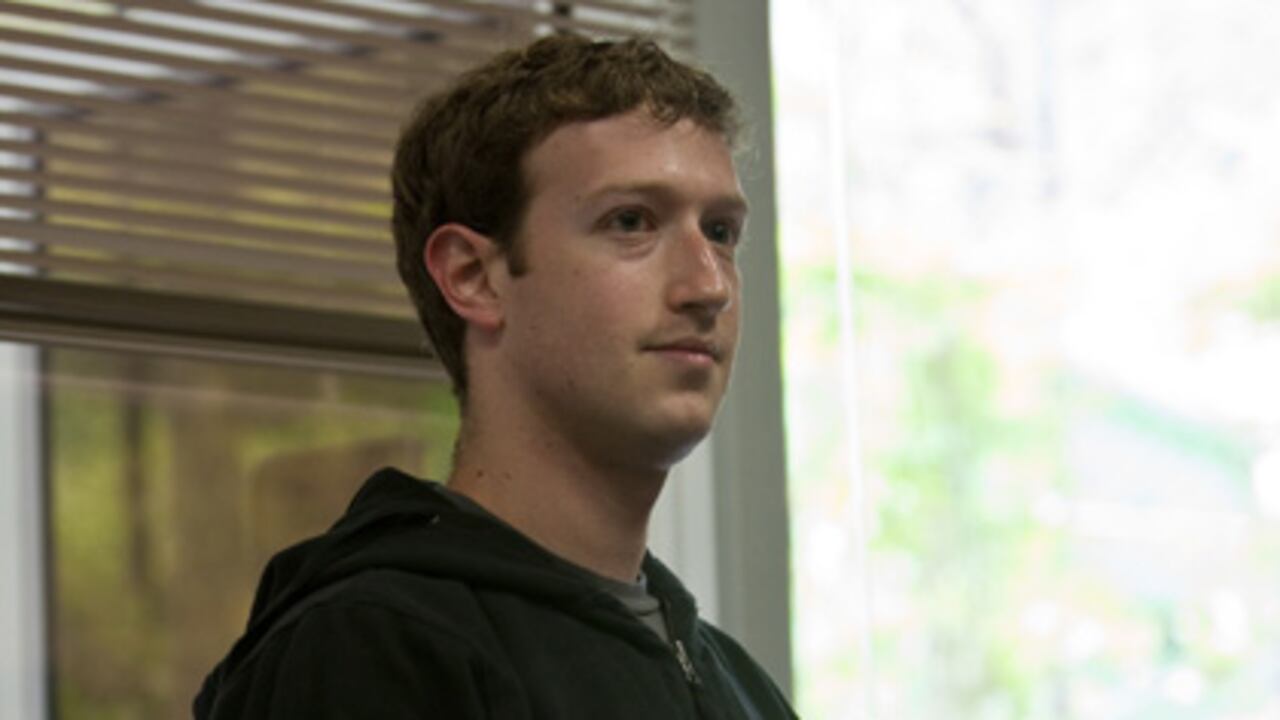 Zuckerberg, de 26 años, tiene una fortuna de 7.000 millones de dólares y fue escogido por ‘Vanity Fair’ como el hombre más poderoso de la era digital.