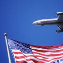 Bandera de Estados Unidos y viaje internacional. Getty Images.