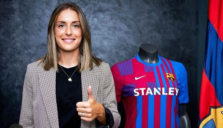 La española estaba nominada con Kadidiatou Diani (PSG). Fran Kirby (Chelsea), Christiane Endler (Lyon), Christine Sinclair (Thorns FC), Ashley Lawrence (PSG), Jessie Fleming (Chelsea), Vivianne Miedema (Arsenal), Ellen White (Manchester City), Pernille Harder (Chelsea), Samantha Mewis (NC Courage), Wendie Renard (Lyon), Marie-Antoinette Katoto (PSG), Stina Blackstenius (Häcken), Magdalena Eriksson (Chelsea) y Sam Kerr (Chelsea).