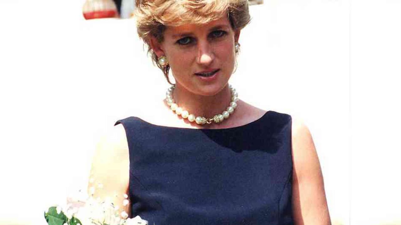 " solo se rompió unos pocos huesos y sufrió una herida pequeña en el pecho", explicó el médico que estudió el caso.