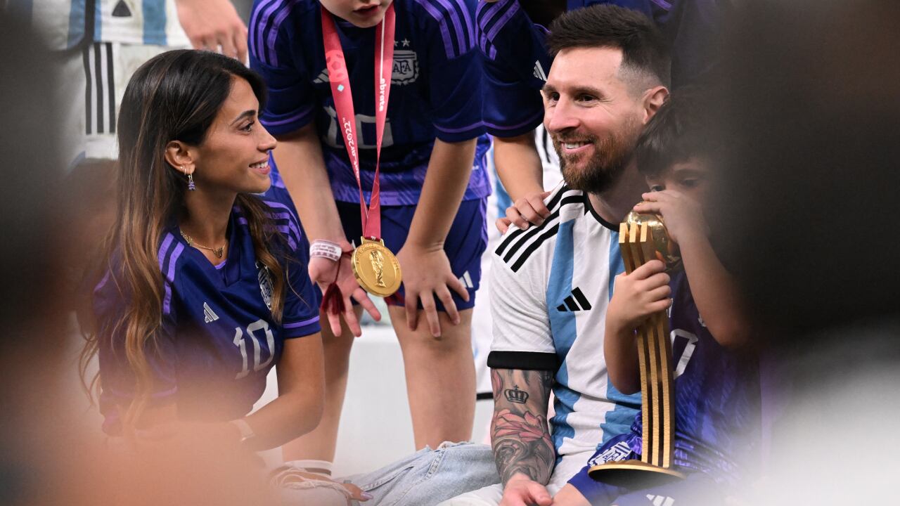 Antonela Rocuzzo es la esposa de Messi y mamá de sus tres hijos