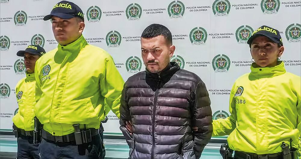 El Costeño, de la mano de su socio criminal, alias el Caleño o David, cometía asesinatos en diferentes ciudades del país. Los dos formaban parte de los atentados y siempre contrataban a jóvenes o menores de edad para cometerlos.