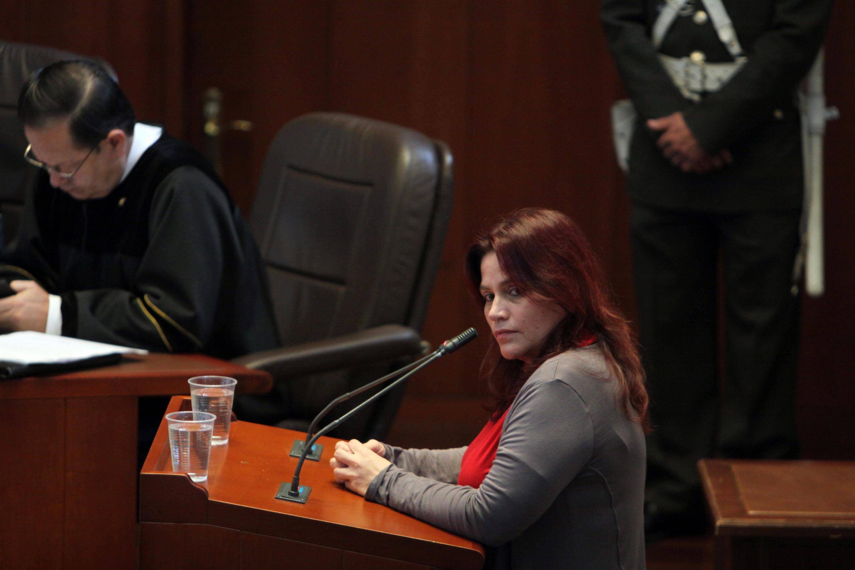 En la foto, la periodista Claudia Julieta Duque.