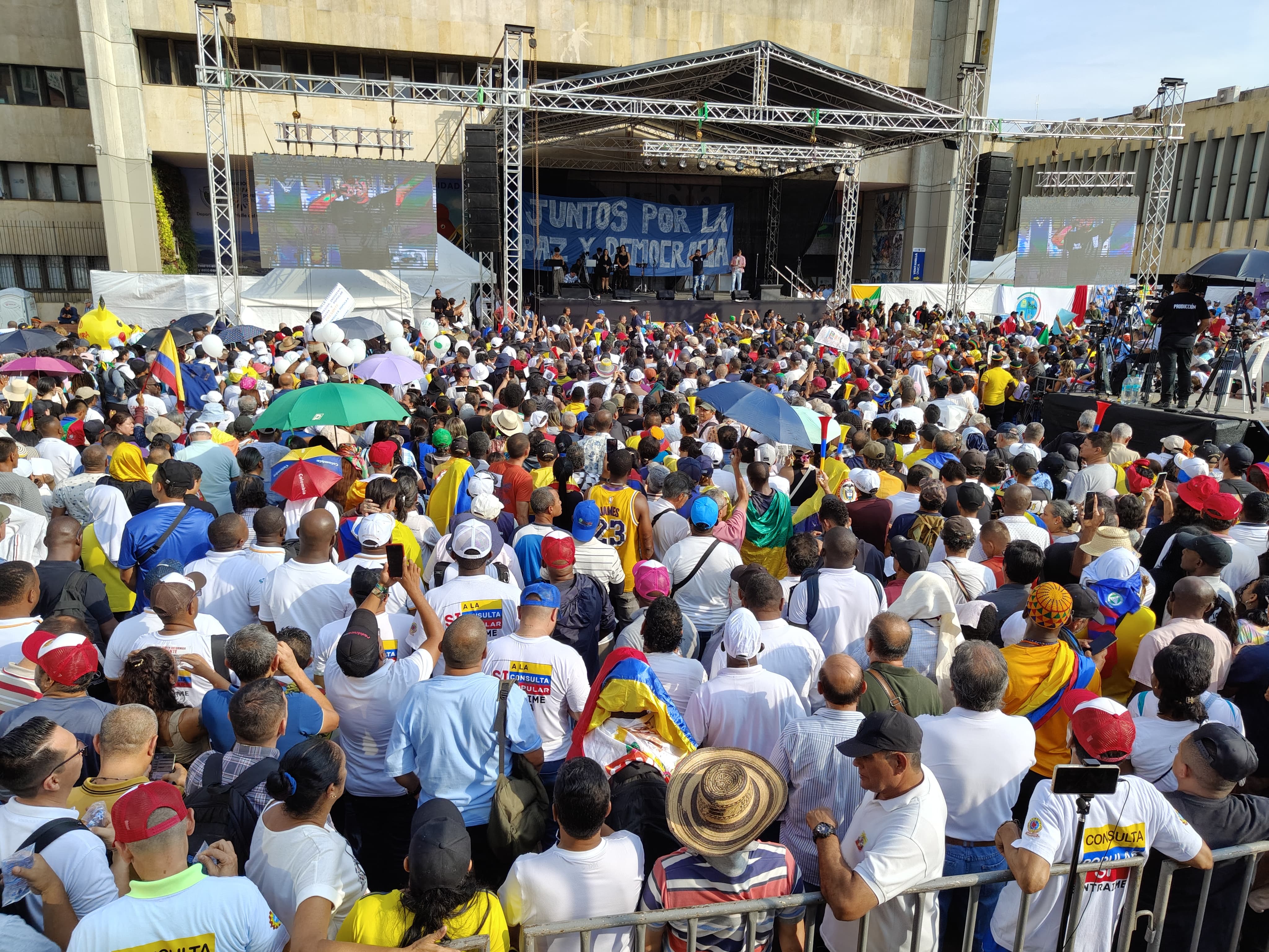 Así avanza la jornada de movilizaciones: Cali celebra firma del decreto de consulta popular.
