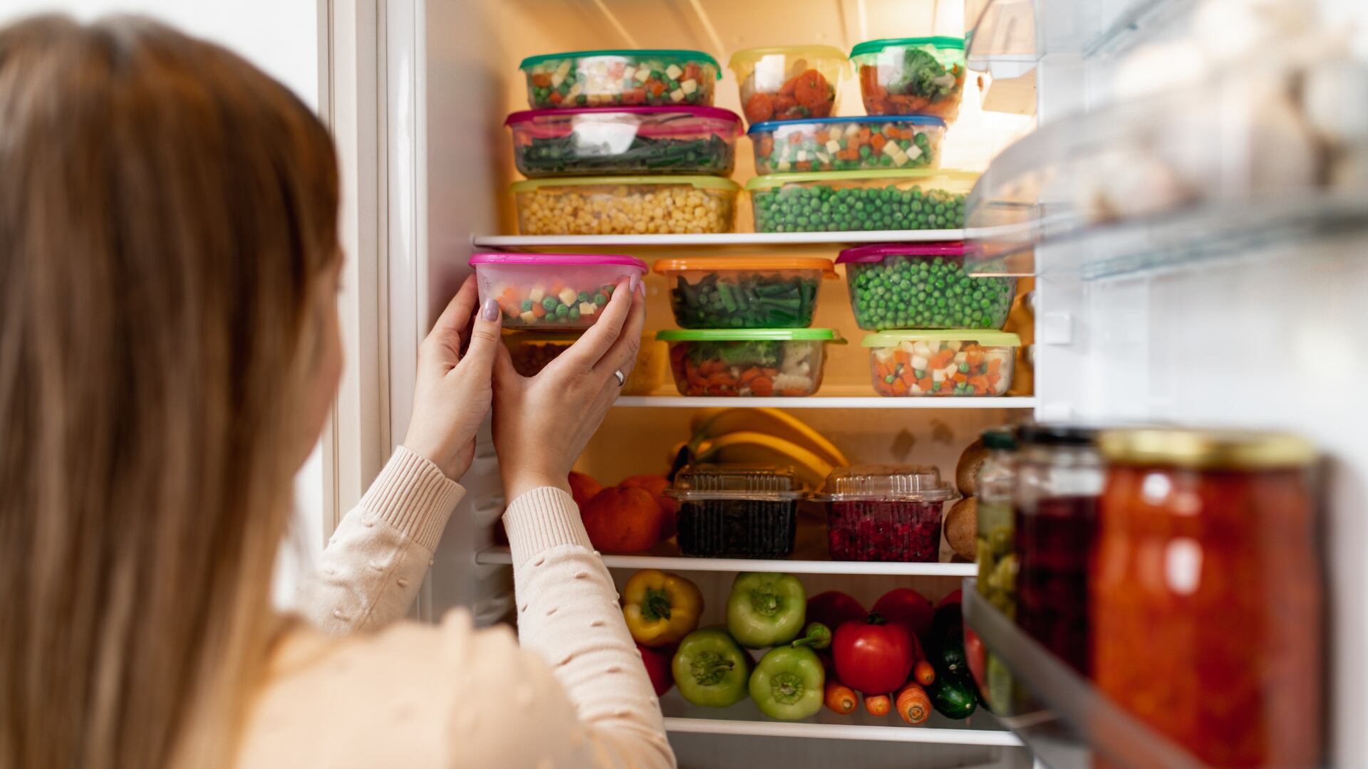 Tener un orden en la nevera pueden mejorar la eficiencia del electrodoméstico.