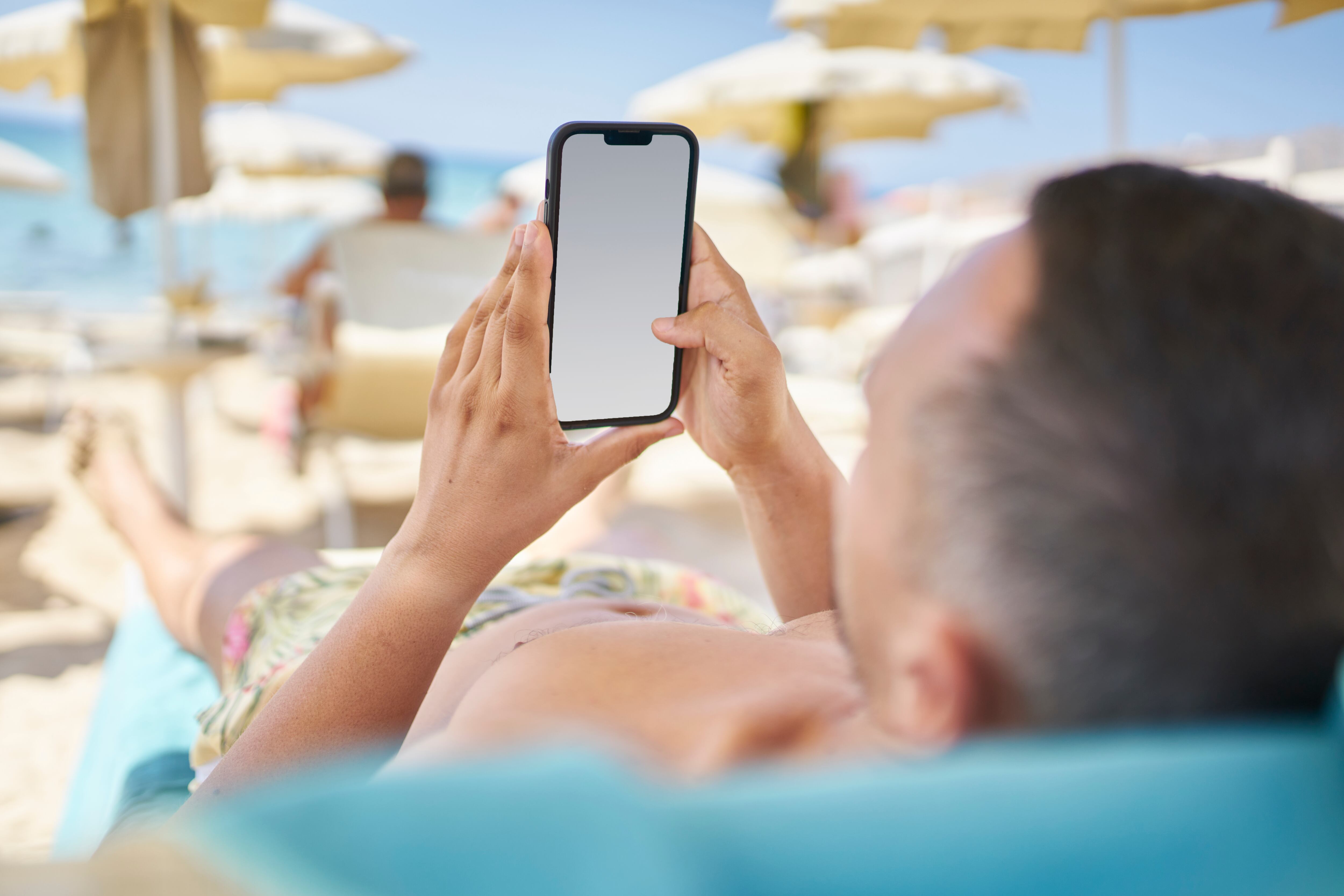 El celular puede sufrir daños si se expone a altas temperaturas de forma incorrecta.