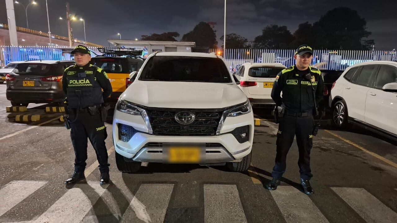 La Policía encontró la camioneta en el marco de un operativo que se adelantó luego de conocerse la noticia del hurto del vehículo.