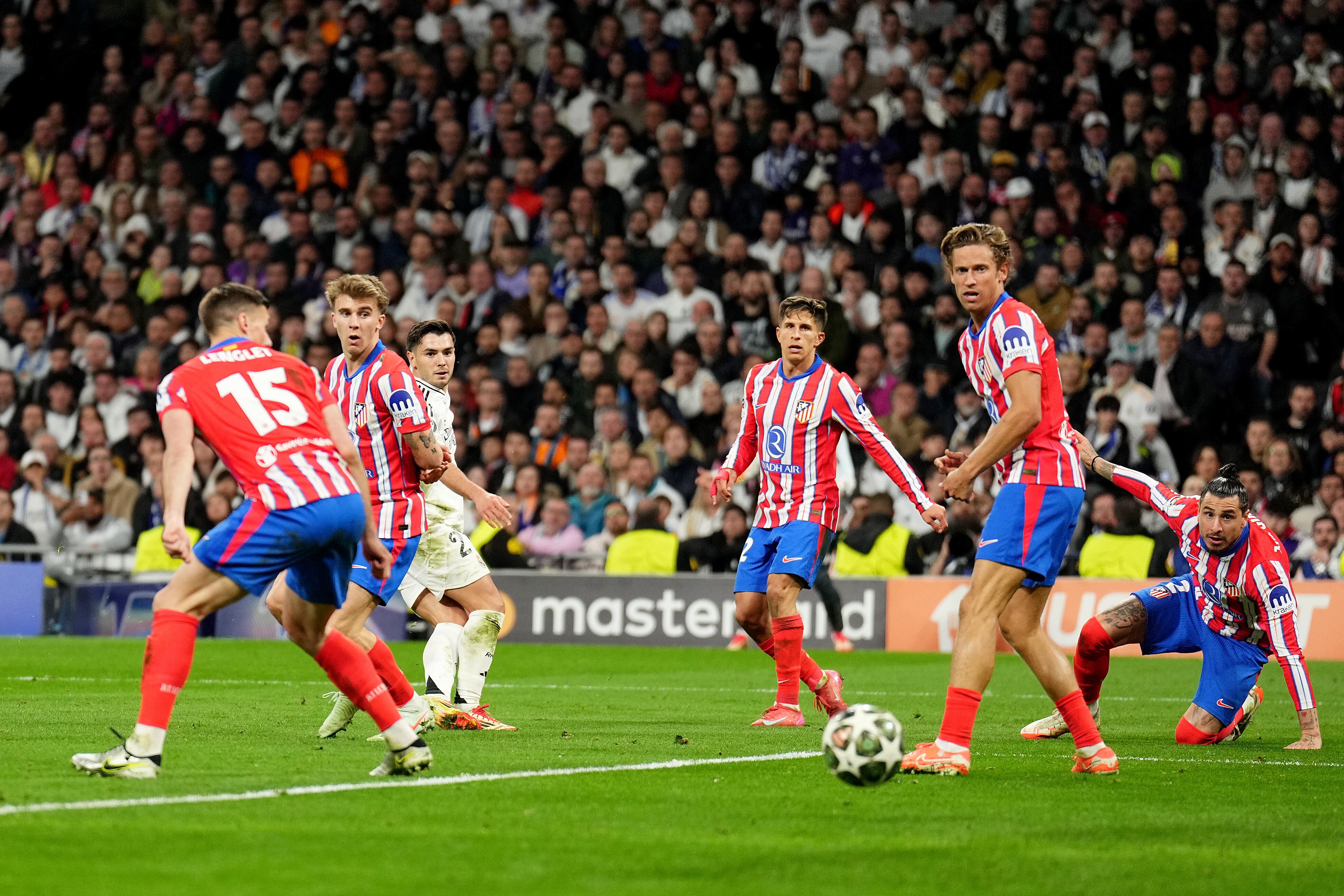 MADRID, SPAIN - MARCH 04: Brahim Diaz of Real Madrid scores his team's second goal during the UEFA Champions League 2024/25 Round of 16 first leg match between Real Madrid C.F. and Atletico de Madrid at Santiago Bernabeu Stadium on March 04, 2025 in Madrid, Spain. (Photo by Aitor Alcalde/Getty Images)