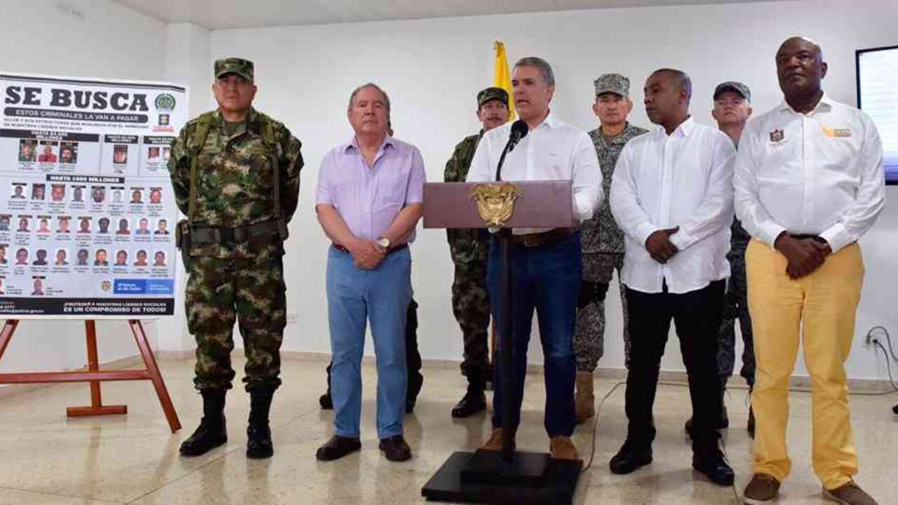 “La lucha contra el crimen organizado requiere hacer visibles a los criminales, que no tengan guarida, que toda la sociedad los identifique, los delate y permita el actuar de la fuerza pública”, afirmó el primer mandatario.