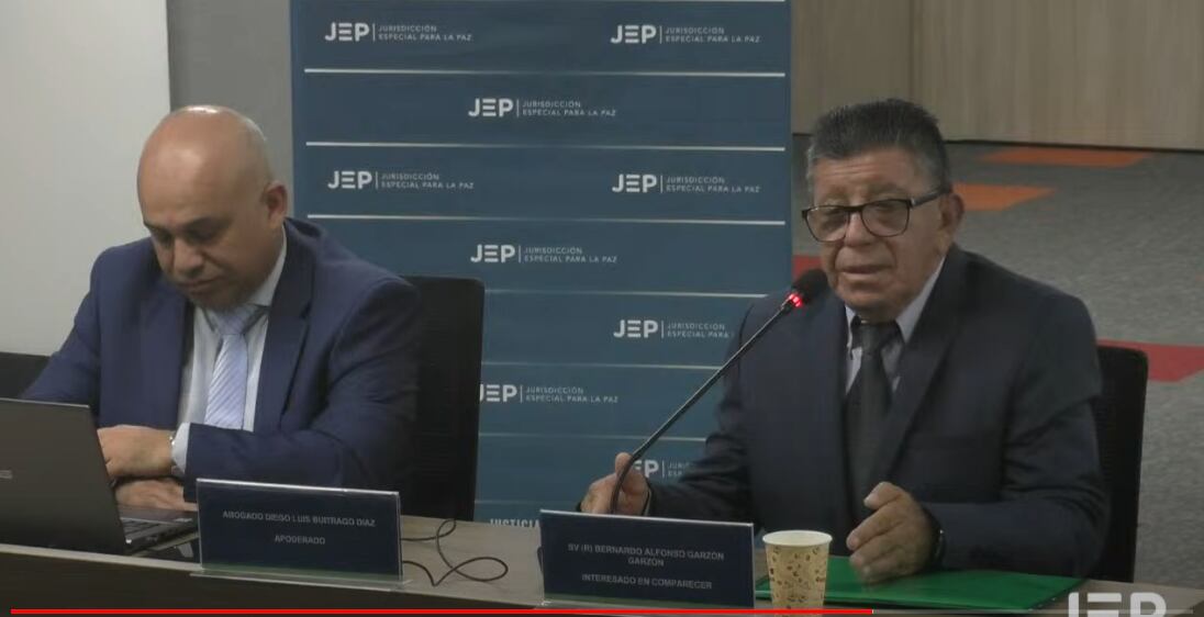 El sargento Bernardo Garzón ante la JEP en el proceso por los desaparecidos del Palacio de Justicia.