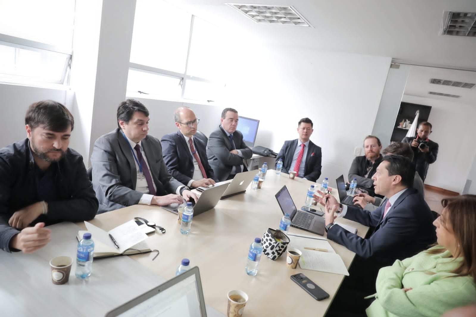 La decisión fue concertada durante mesa de diálogo convocada este jueves por la Procuraduría General de la Nación.