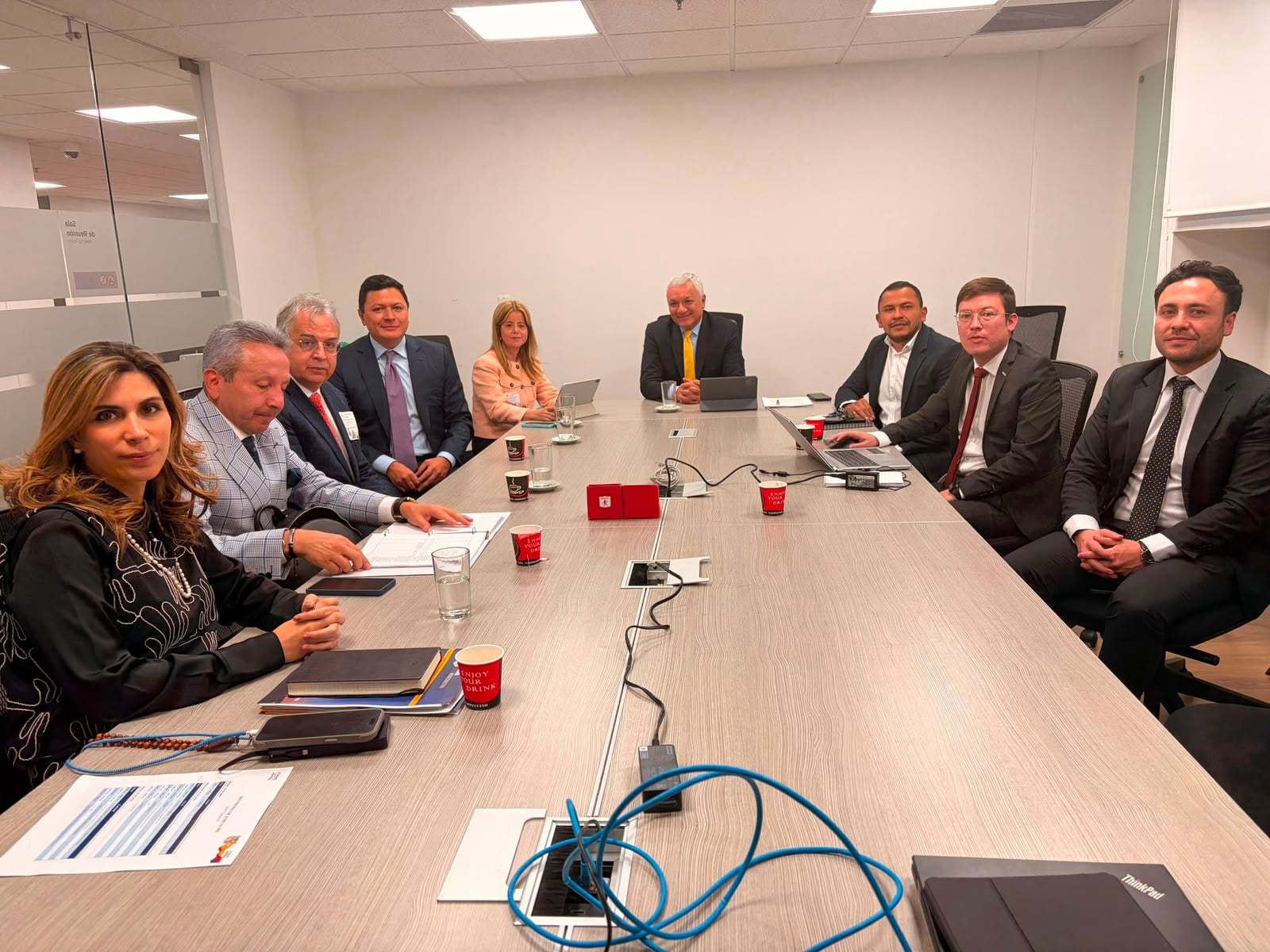 Mintransporte designada se reunió con la CCI y gremios del transporte de carga.