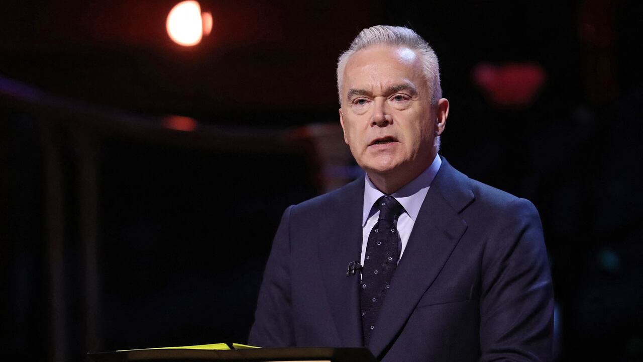 Huw Edwards, expresentador de la BBC.