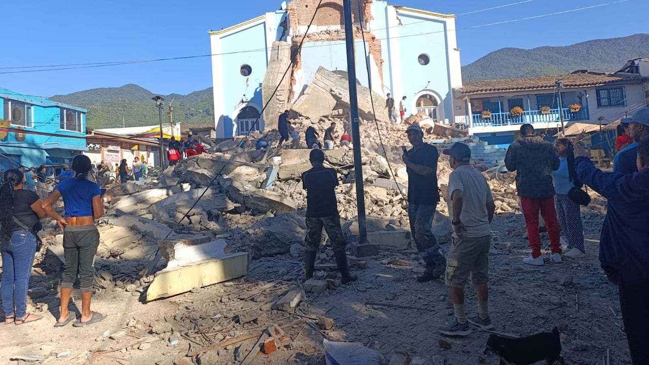 En el Chocó, una iglesia colapsó tras el sismo de magnitud 7.4.