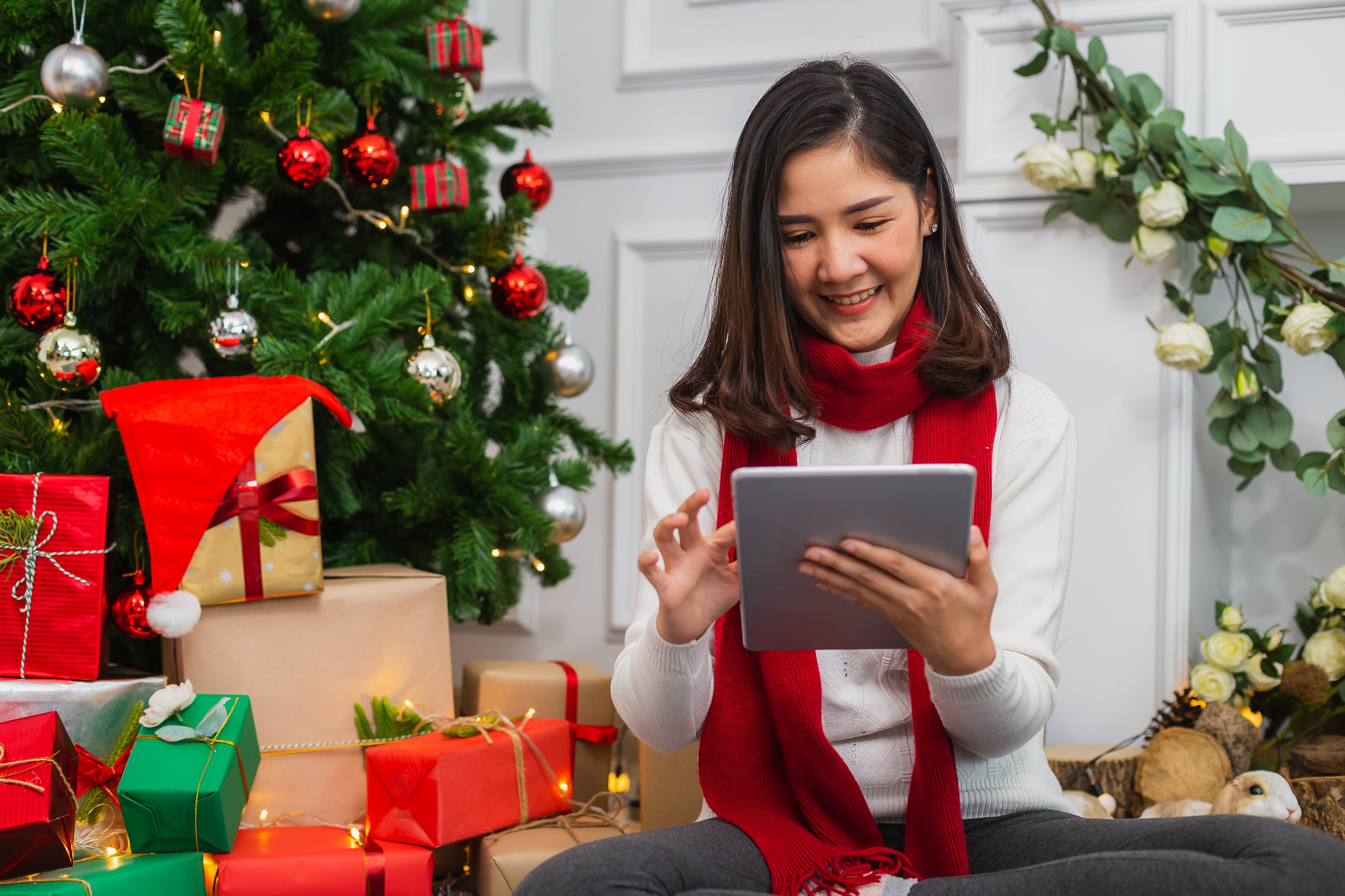 Las aplicaciones ofrecen una manera moderna de hacer que los rituales navideños, como los juegos o el intercambio de regalos, sean más interactivos.