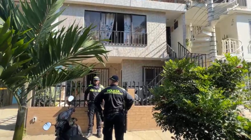 Policía de Cali frustró un robo a una casa del barrio Comfenalco, uno de los ladrones murió al enfrentarse a los uniformados.