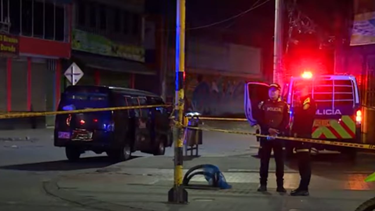 El conductor del vehículo tipo van llevaba pasajeros en medio del ataque sicarial.