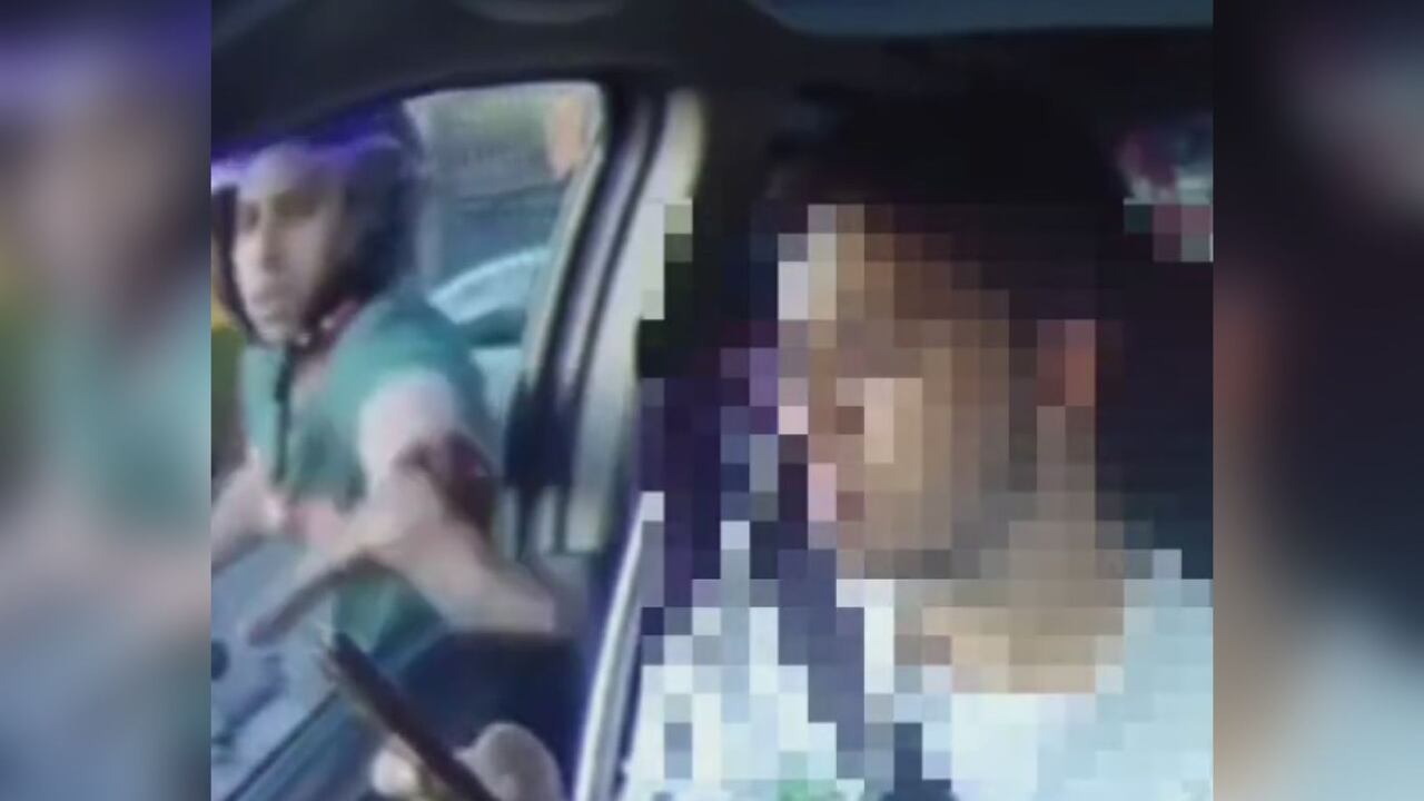 El ladrón le arrebató el celular y escapó a toda velocidad con rumbo desconocido.