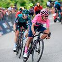 Richard Carapaz, corredor del INEOS durante la etapa 19 del Giro de Italia 2022 - Foto: AP