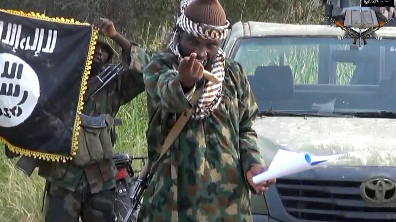 El líder de Boko Haram, Abubakar Shekau, es conocido por sus videos, en los que amenaza directamente a los líderes occidentales y se ufana de los secuestros de menores.