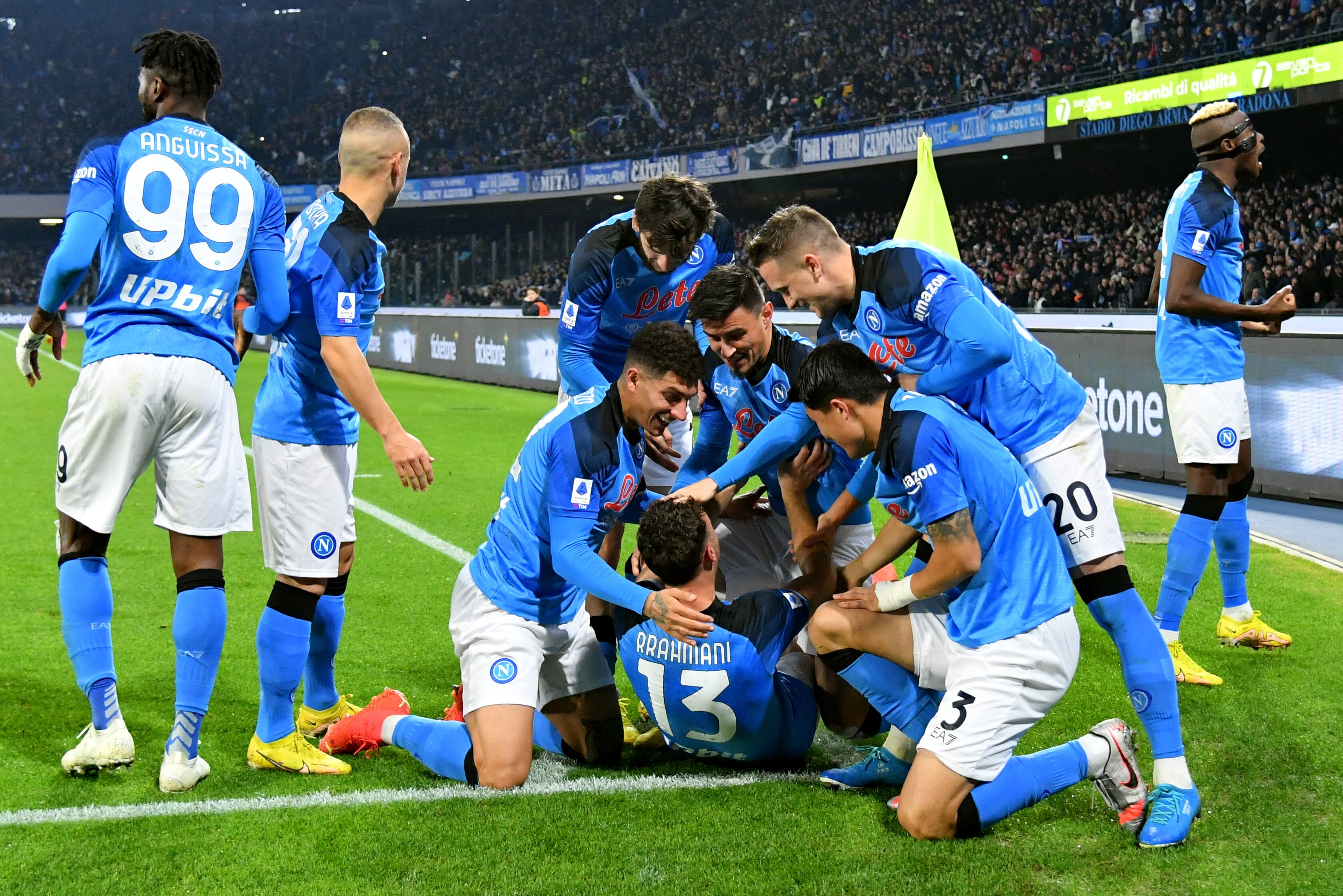 Napoli le sacó una sólida ventaja de 10 puntos a Juventus y Milan.