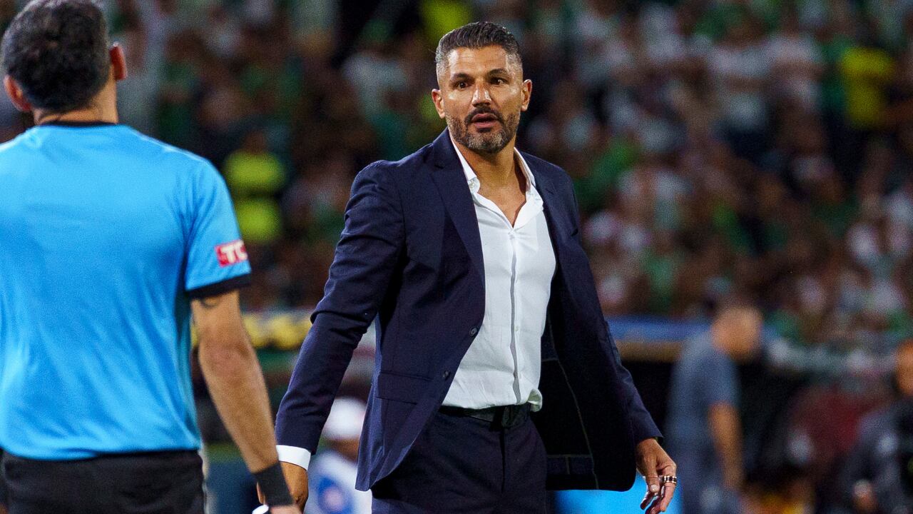 Javier Gandolfi tendría el respaldo de la directiva de Atlético Nacional, pero filtraron un posible candidato a reemplazarlo.