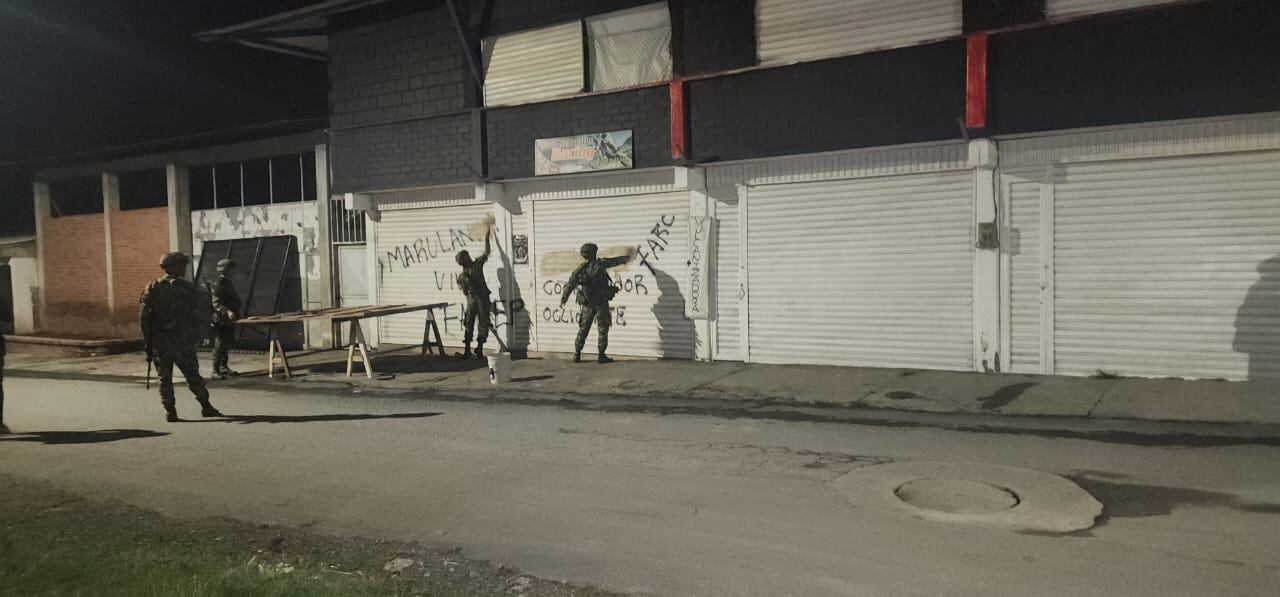 Desde muchos sectores políticos se advirtió una falta de compromiso para sentarse a firmar un acuerdo de paz.