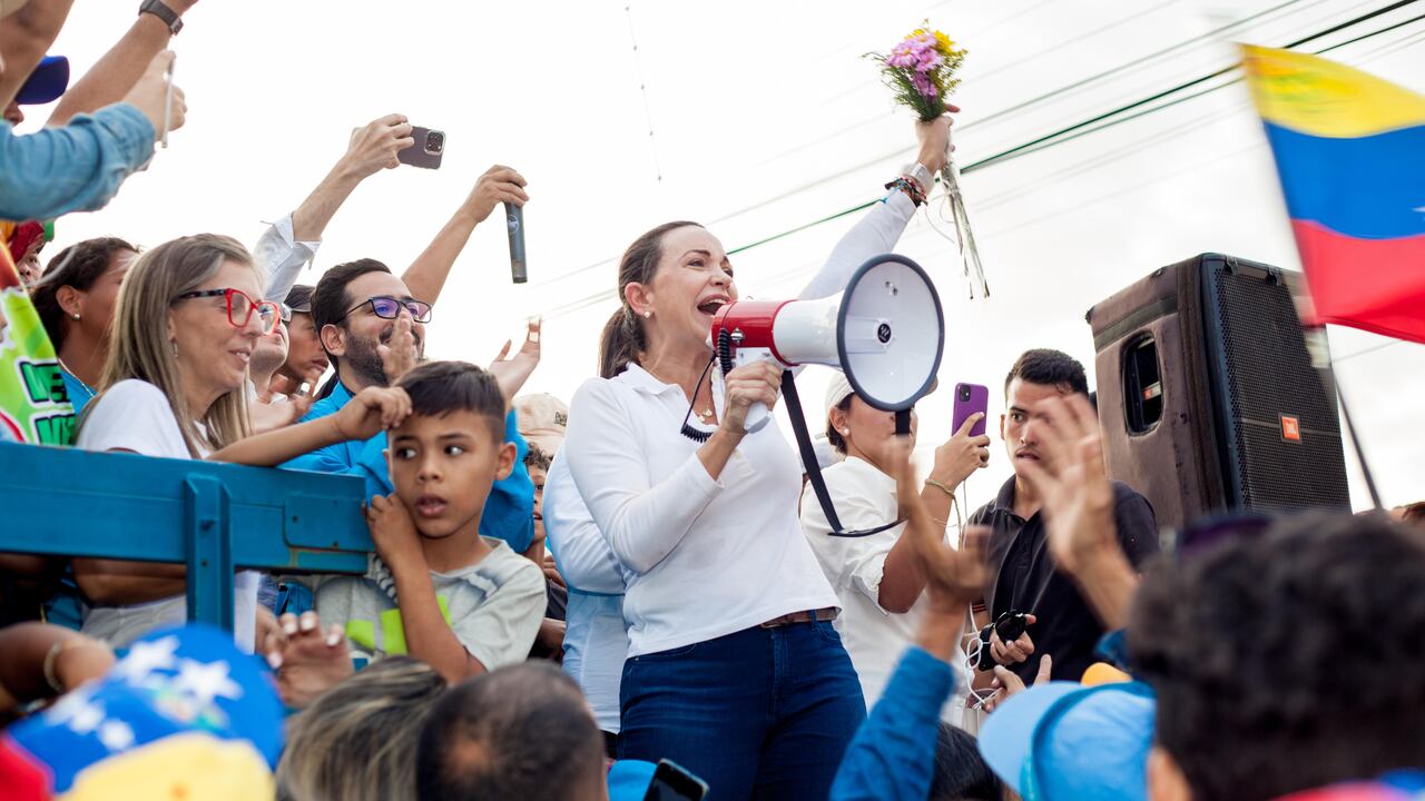 María Corina Machado está en campaña con miras a las primarias en Venezuela en octubre.