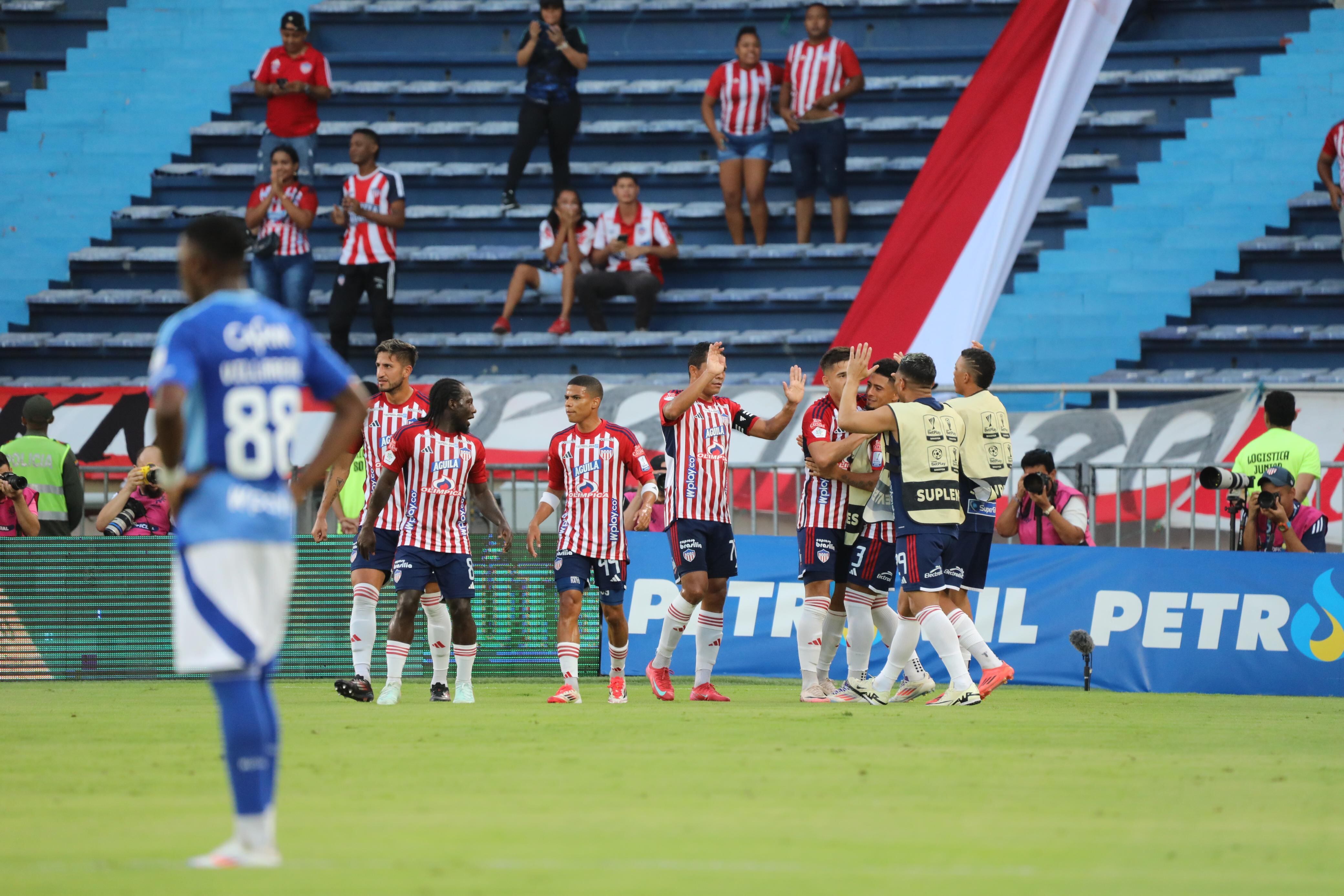 Junior celebra su gol ante Millonarios por Liga BetPlay