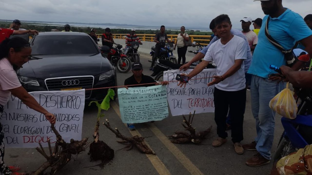 Protestas en el canal del dique.