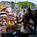 Aída Quilcué dando su discurso en Puerto Rellena de Cali.