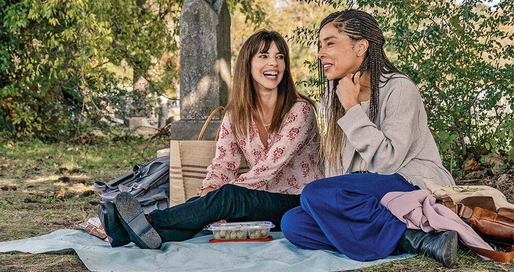 García suele tener protagonistas mujeres. En la producción de Apple TV+ no es el caso, pero los personajes femeninos de Maribel Verdú y Sophie Okonedo hacen una gran diferencia.