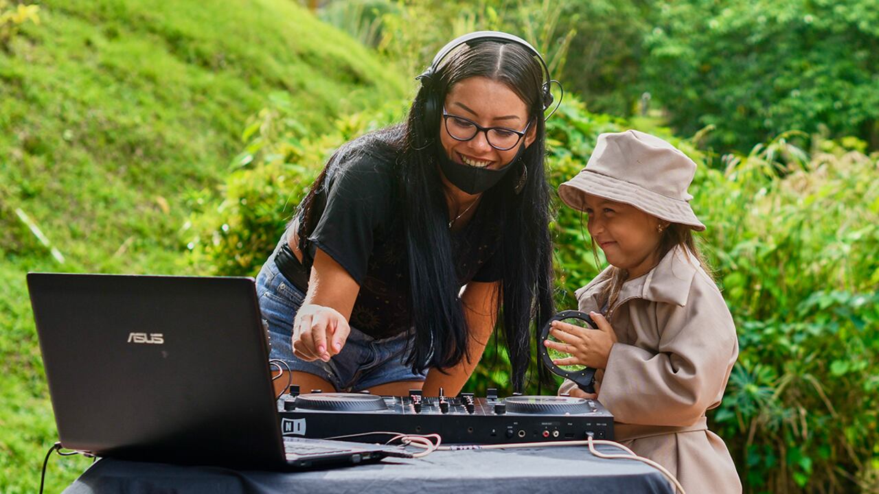Especial Eje Cafetero, Educación