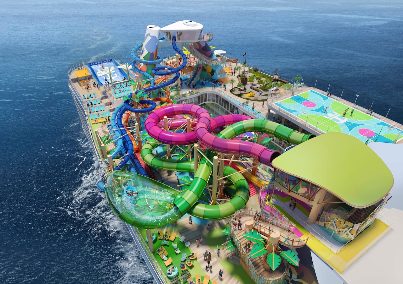 El crucero zarpará el otro año.