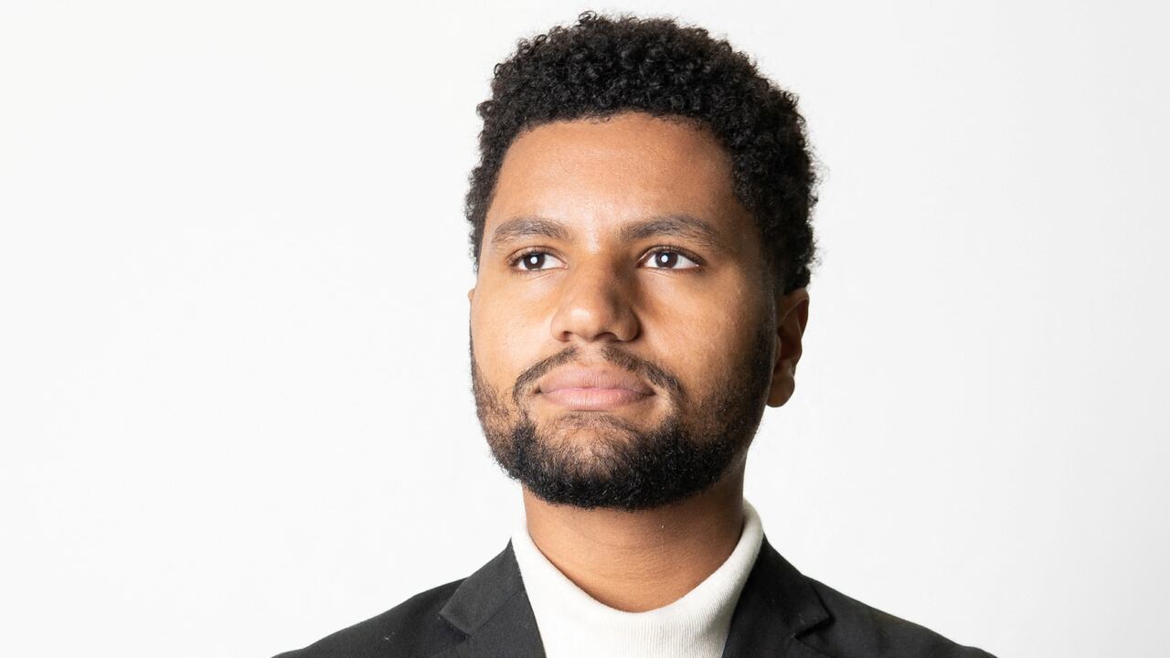 Maxwell Frost con 25 años acaba de ingresar al Congreso de Estados Unidos.