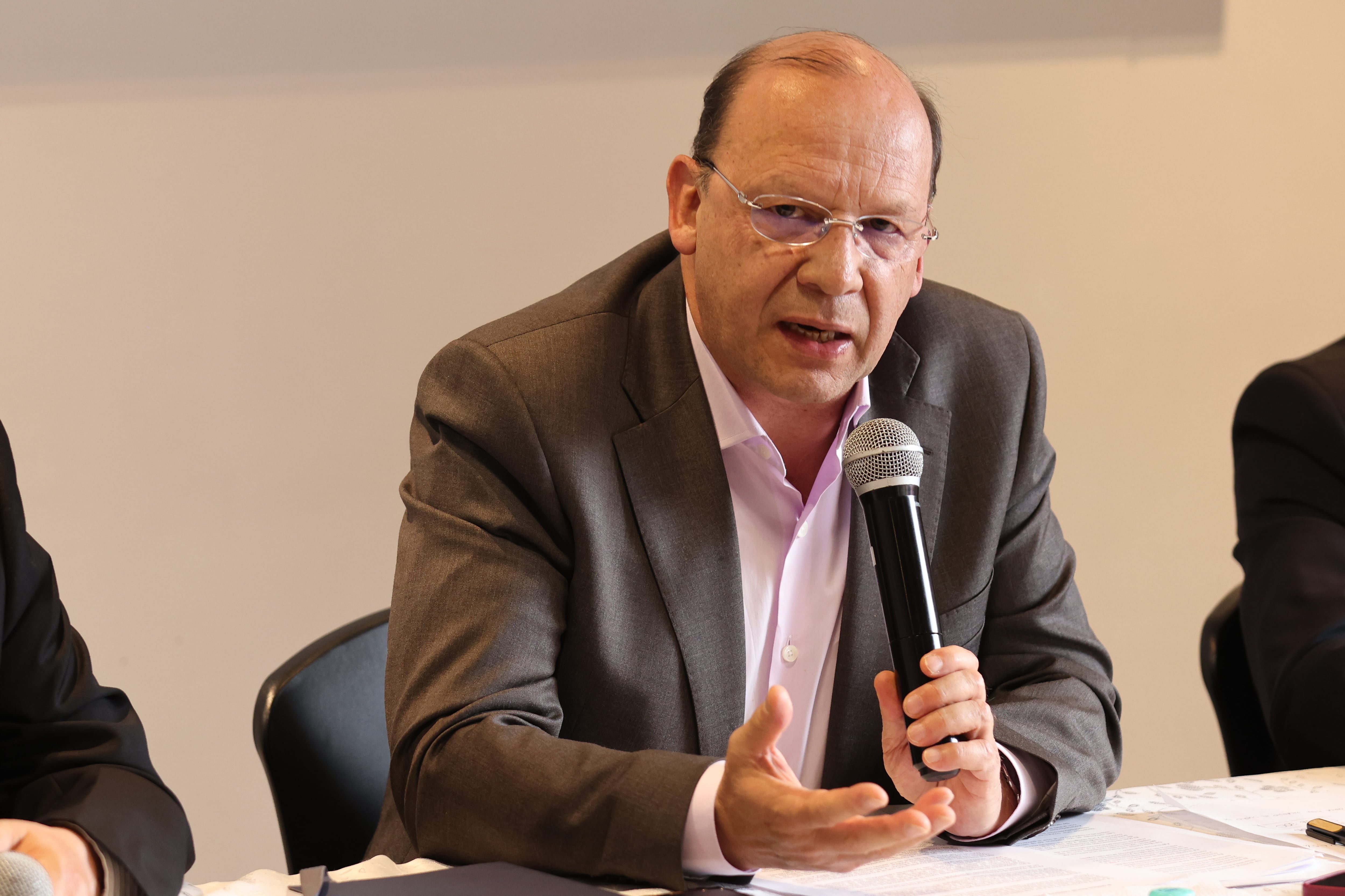 Nuevo Ministro de Hacienda Germán Ávila