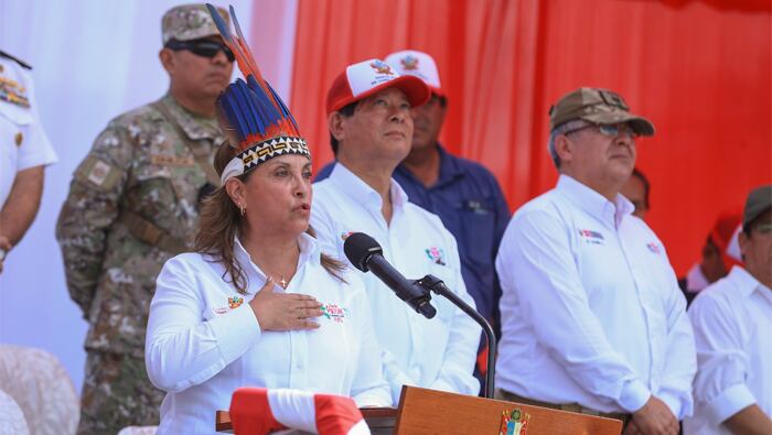 La presidenta estuvo acompañada por el titular de la Presidencia del Consejo de Ministros, el presidente del Congreso, ministros de Estado, así como autoridades regionales y locales.